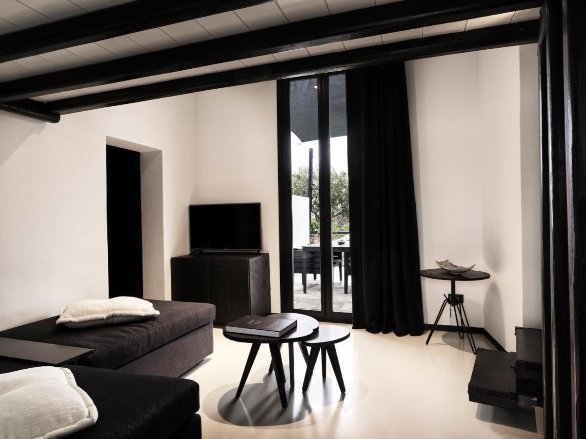 Loft Suite Sharing Pool