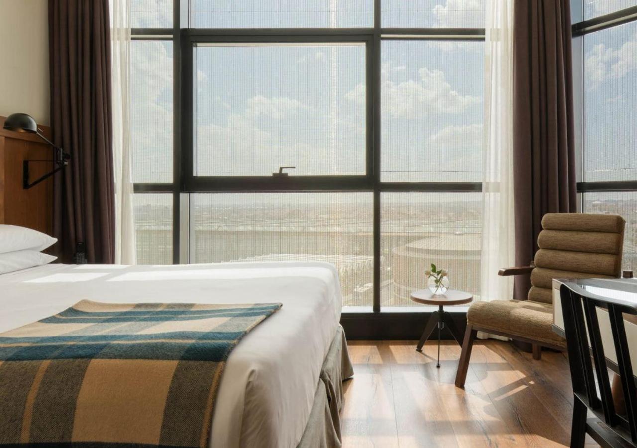Quarto Premium com Cama de Casal ou 2 de Solteiro