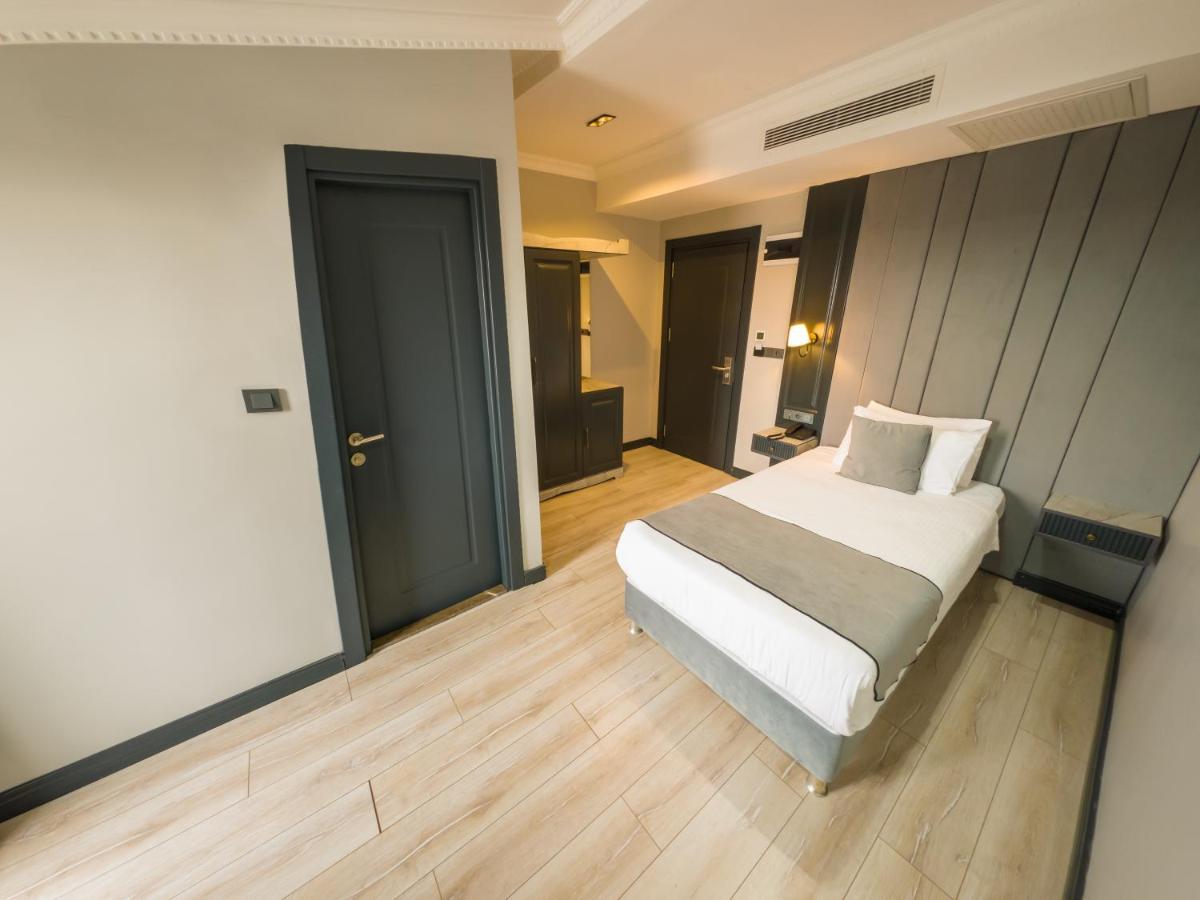 Single Room with Terrace