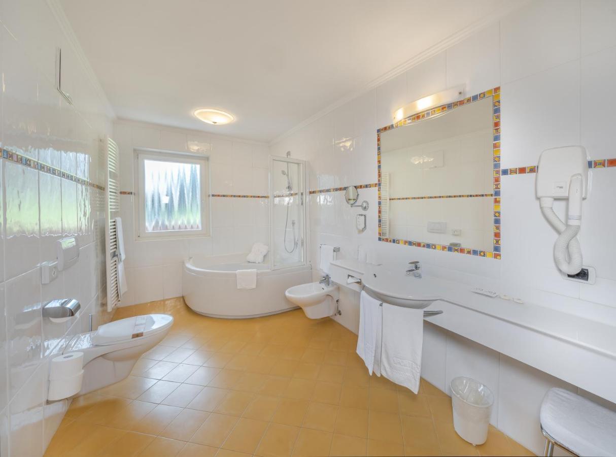 Superior Double or Twin Room,1742784399:JPEG