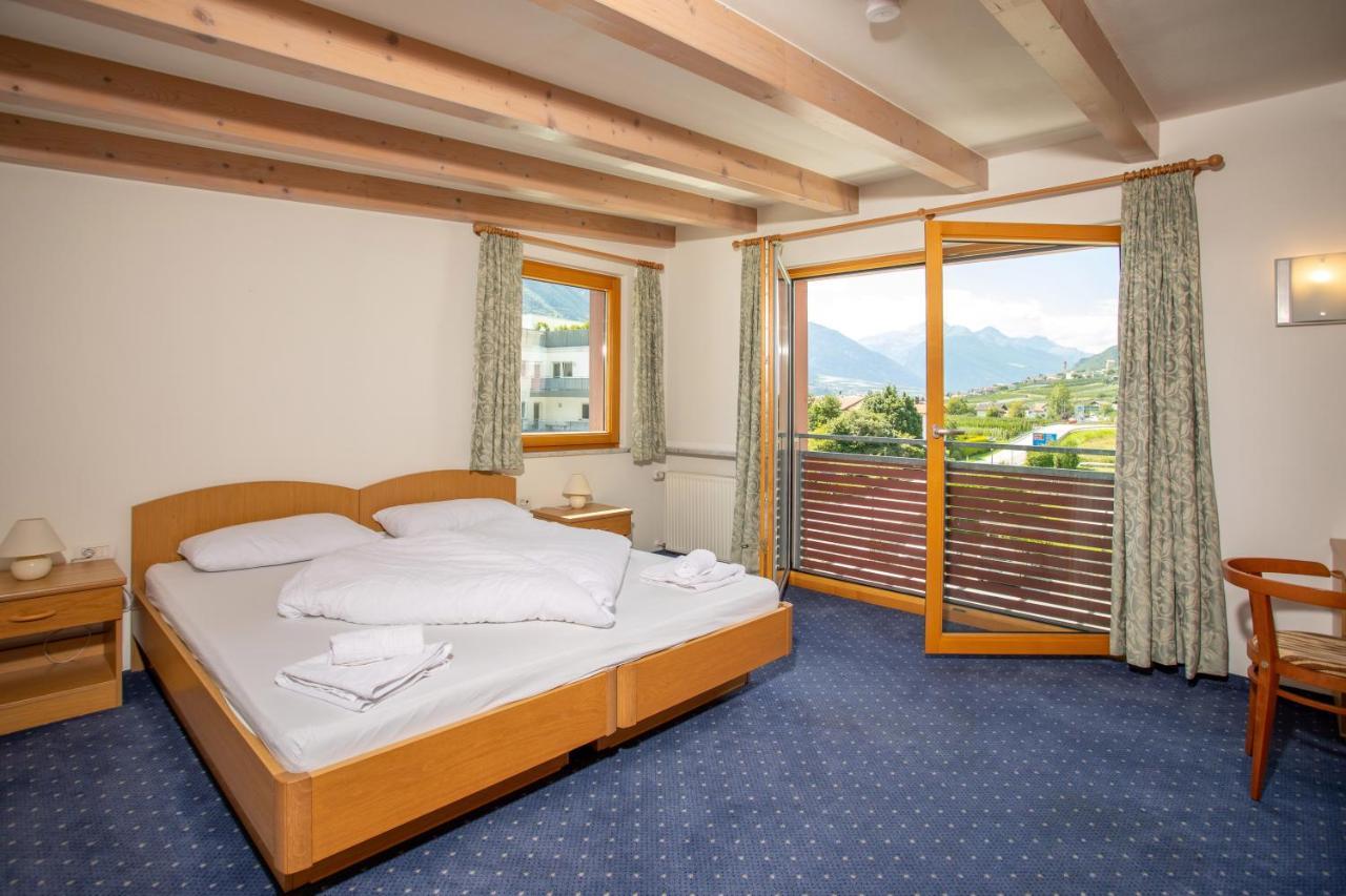 Double Room Mountain View