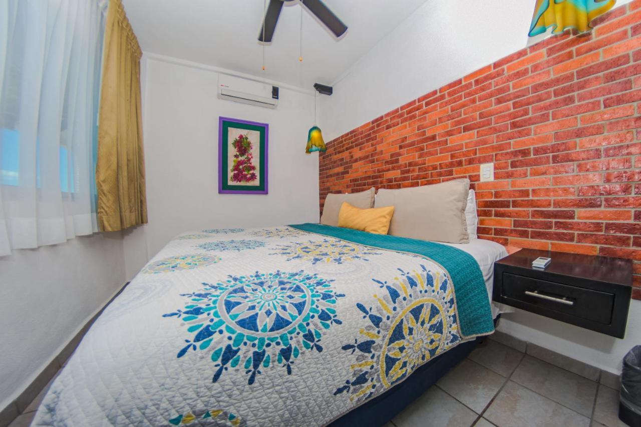 One-Bedroom Apartment Ocean View Balcony