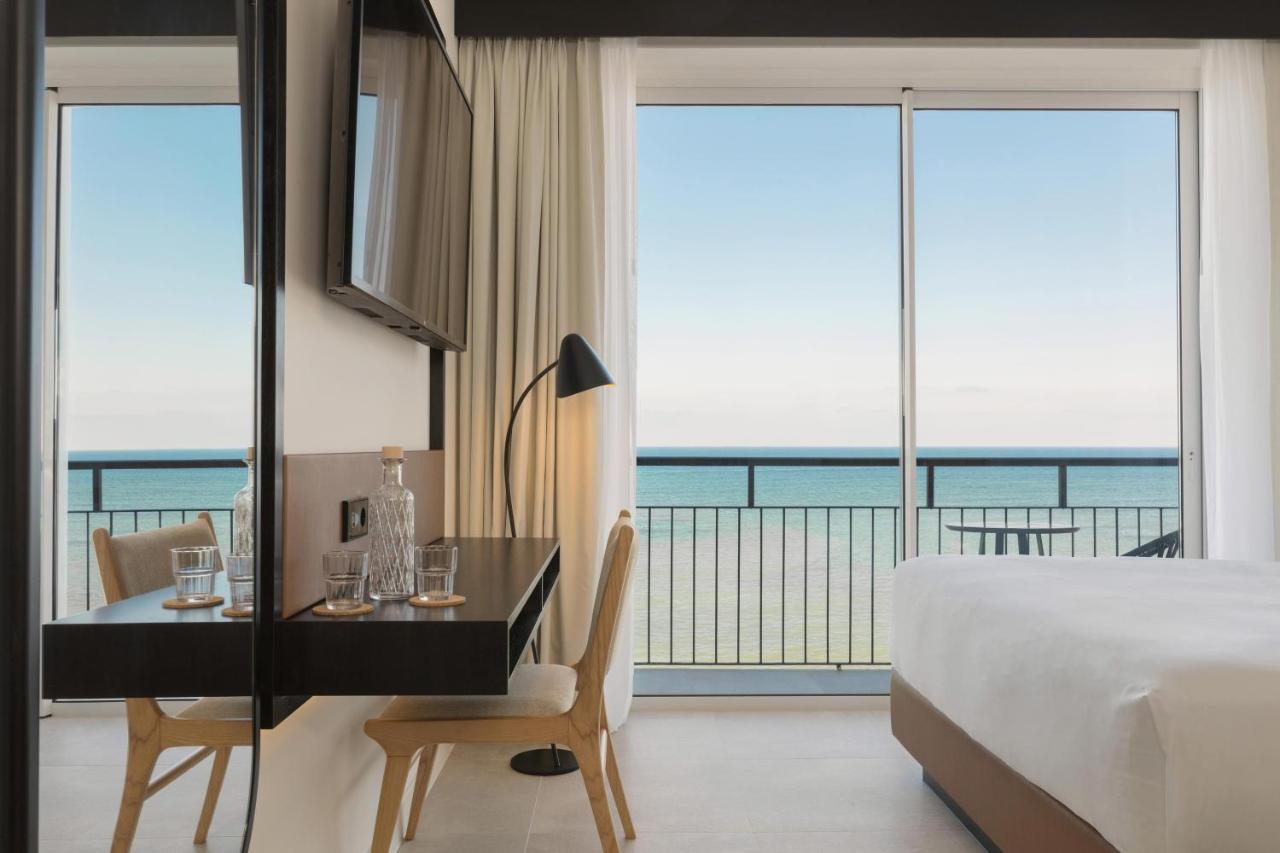 Deluxe Kamer met Kingsize Bed en Uitzicht op de Zee