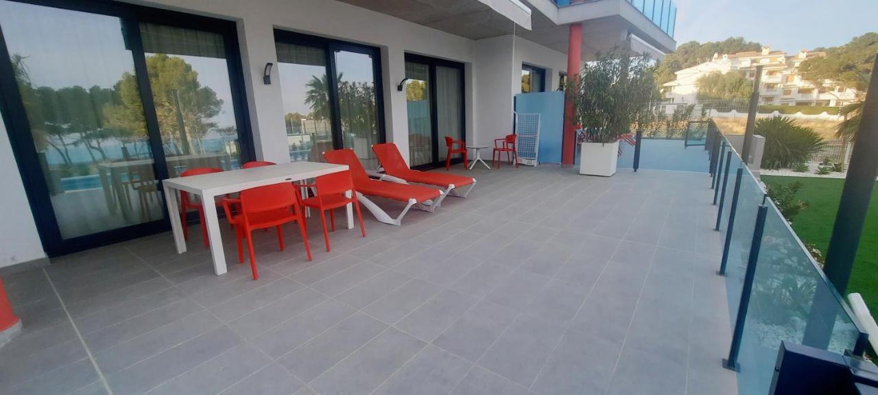 Two-Bedroom Apartment Large Terrace