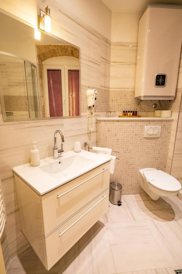 Deluxe Double Room - Narodni Trg 10,1397847251:JPEG