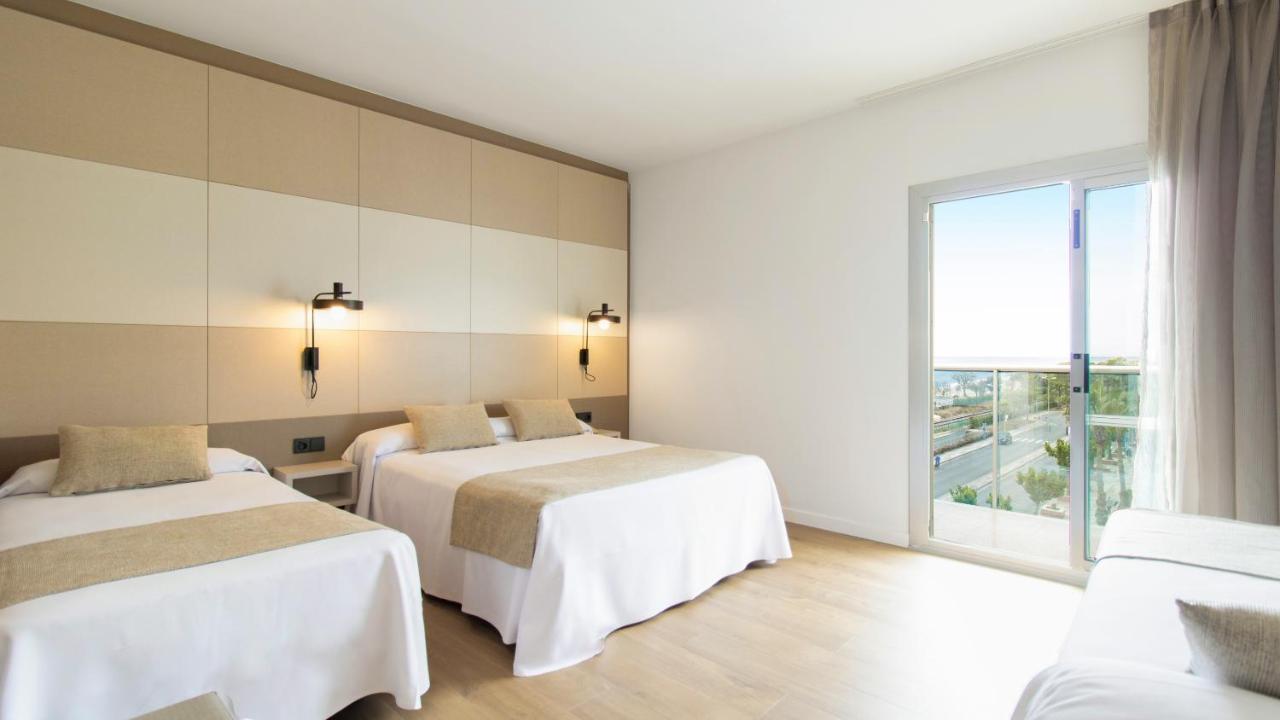 Quadruple Room Sea or Pool View
