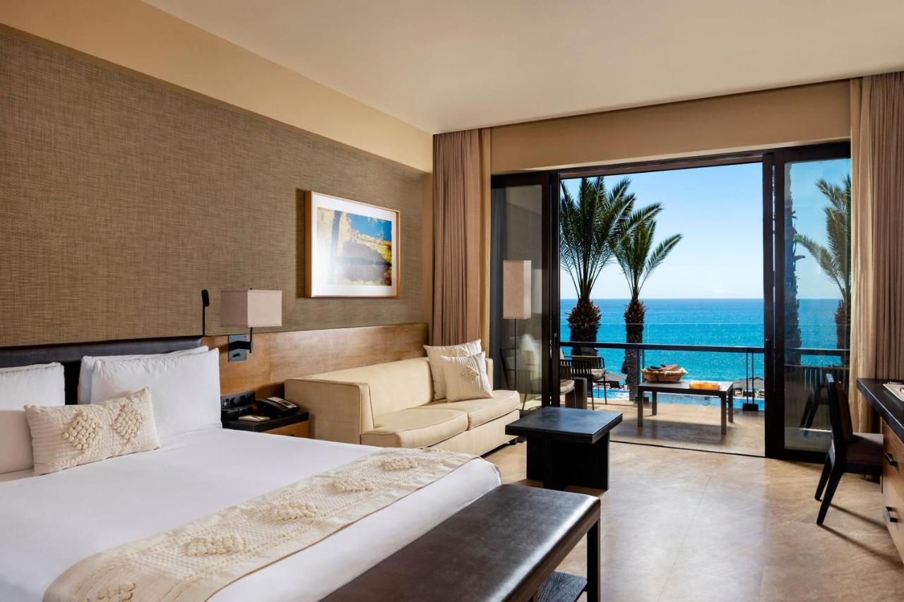 Deluxe King Room Ocean View