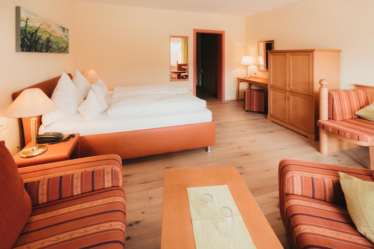 Deluxe Double Room with Balcony,1594064387:JPEG