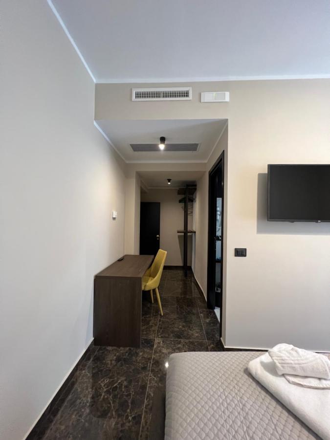 Deluxe Double Room Bath