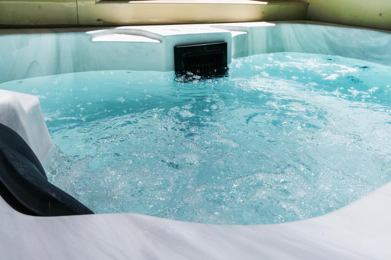King Room Spa Bath