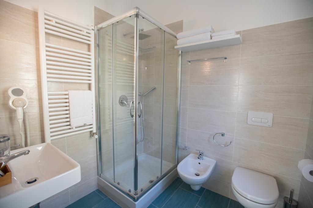 Double Room Private Bathroom