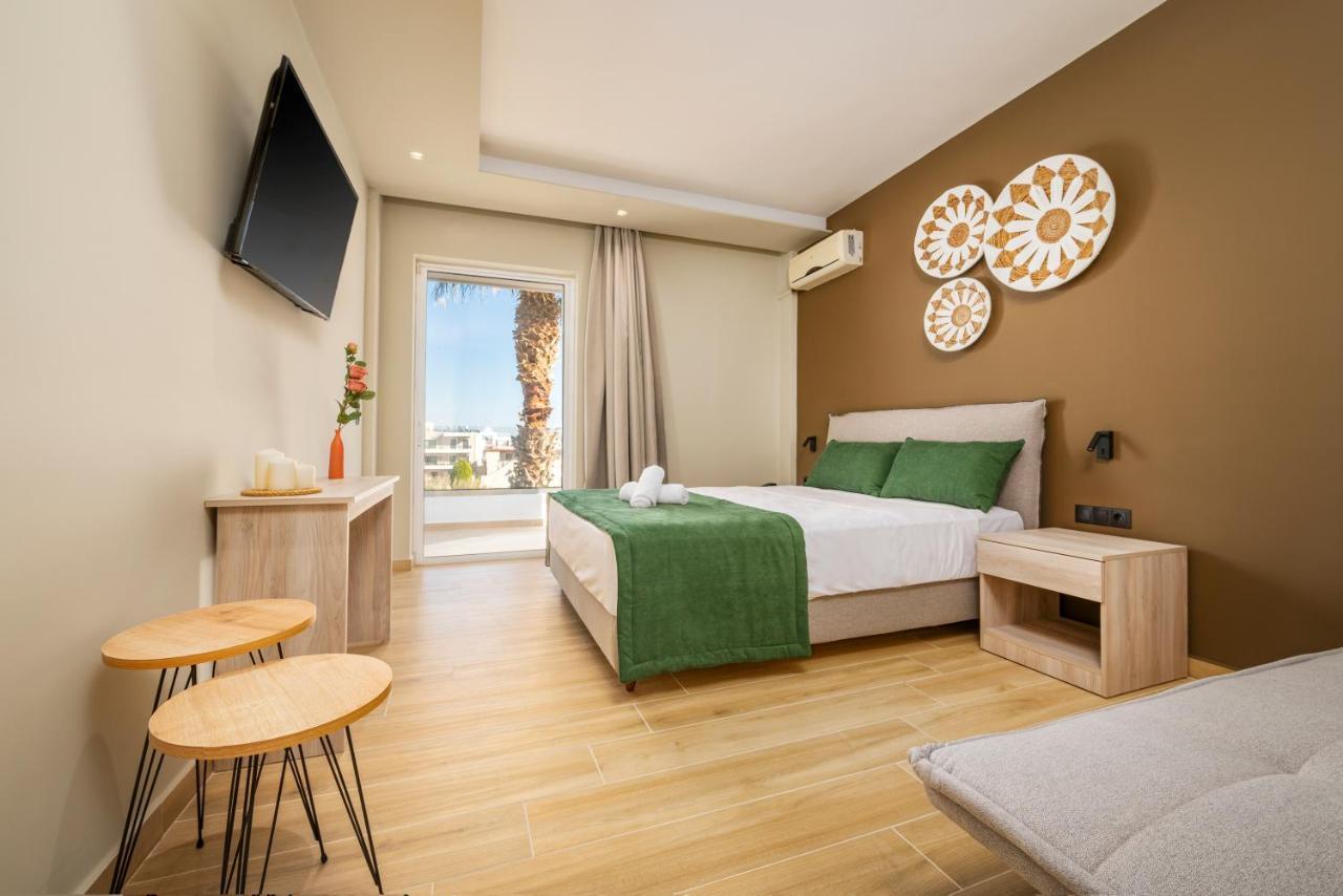 Deluxe Double Room Side Sea View