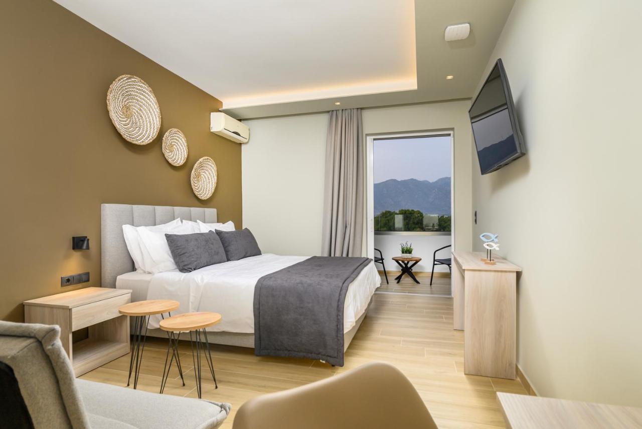 Deluxe Double Room Side Sea View