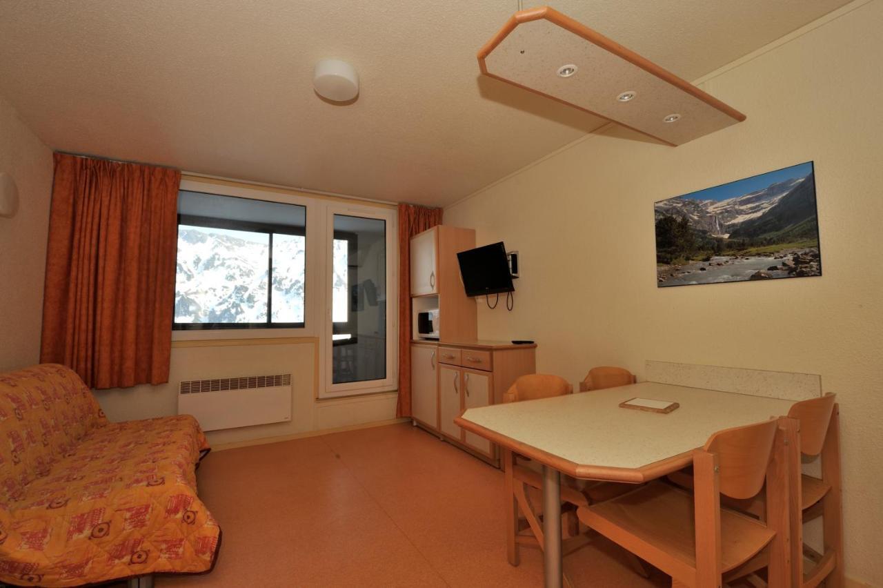 Two-Bedroom Apartment (6 Adults),1479698762:JPEG