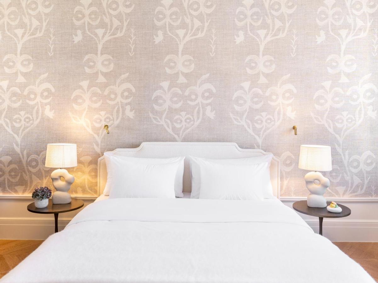 Deluxe Room,1480217285:JPEG