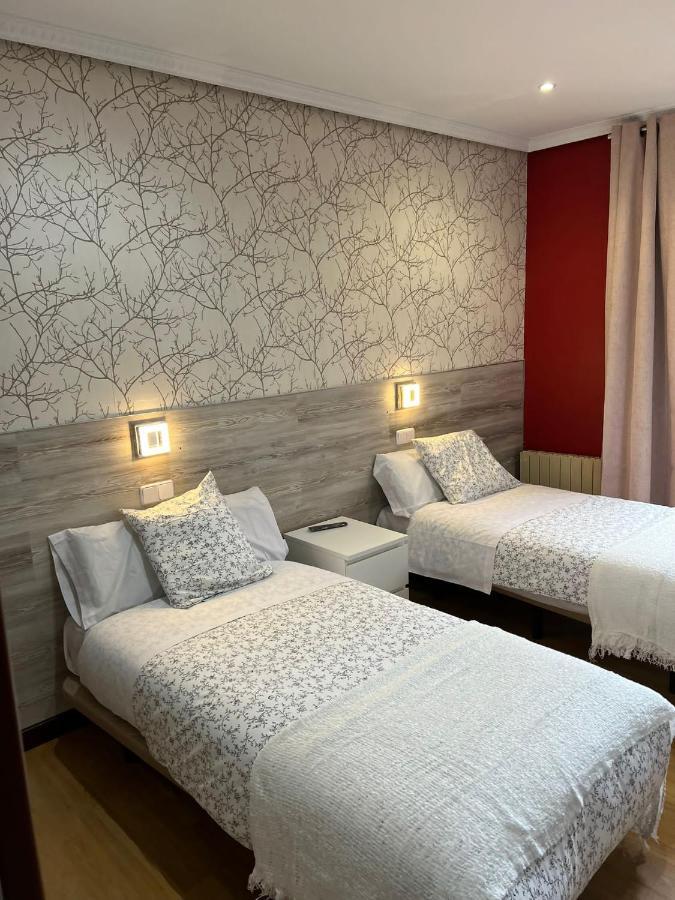 Twin Room with Shared Bathroom