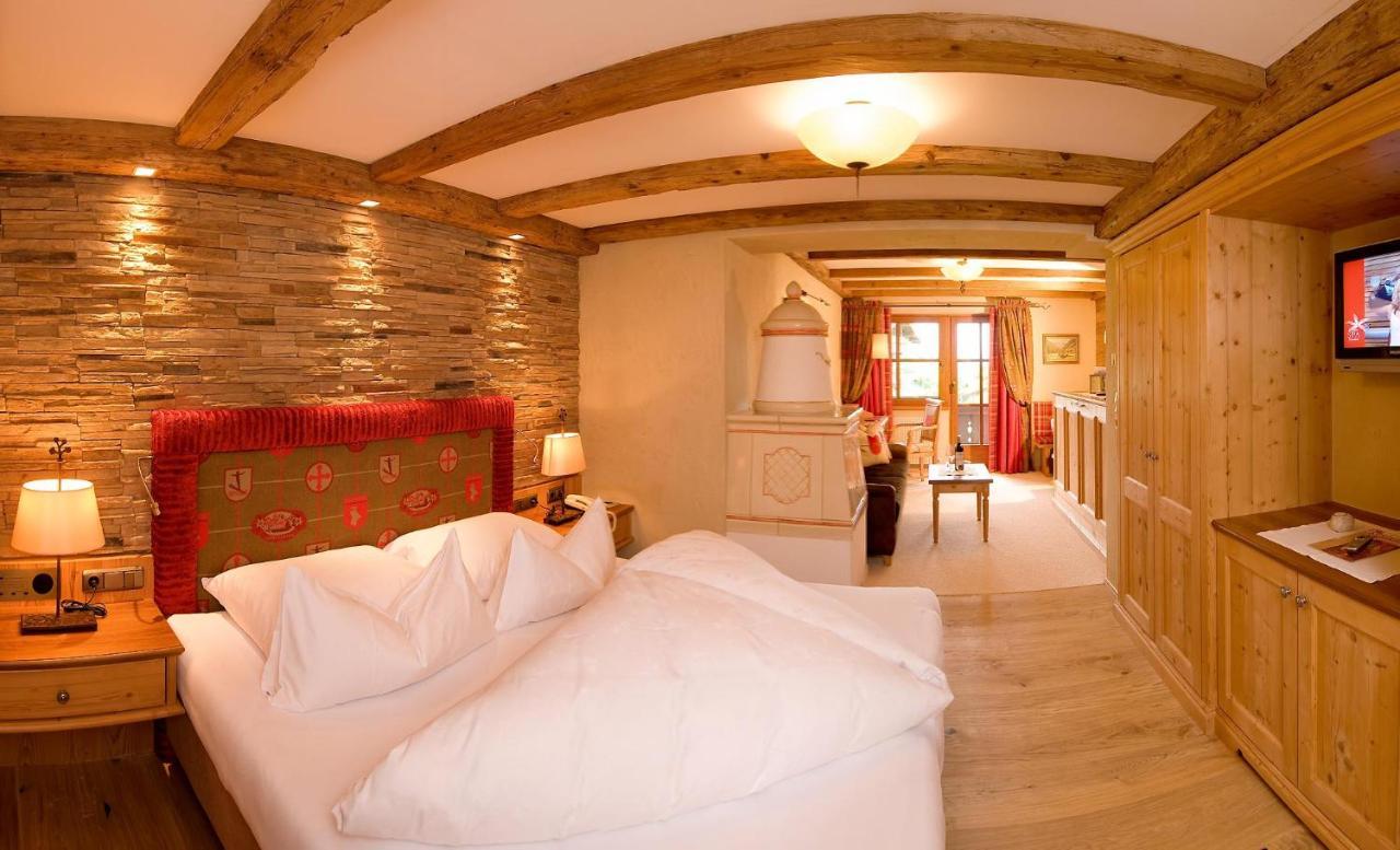 Deluxe Double Room with Balcony,1499020147:JPEG