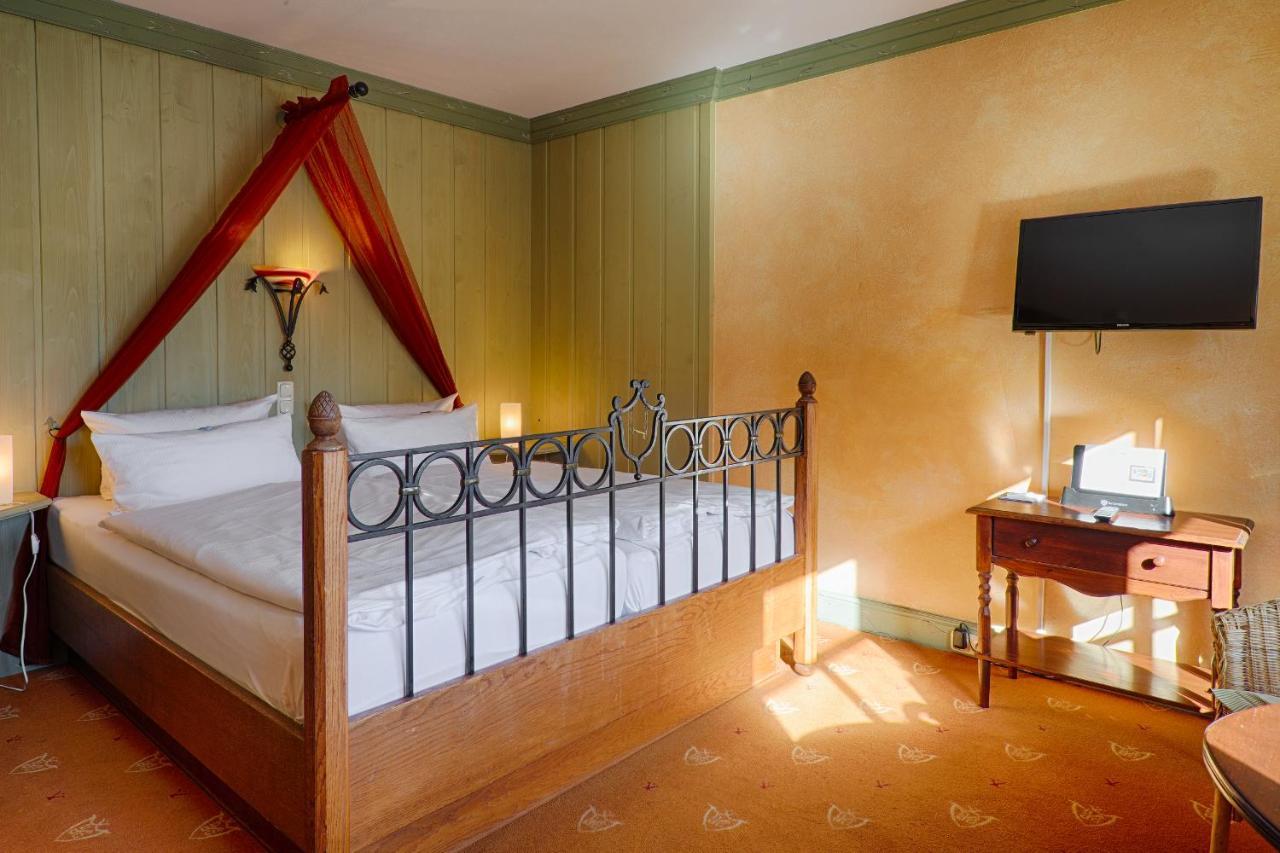 Classic Double Room,1498657486:JPEG