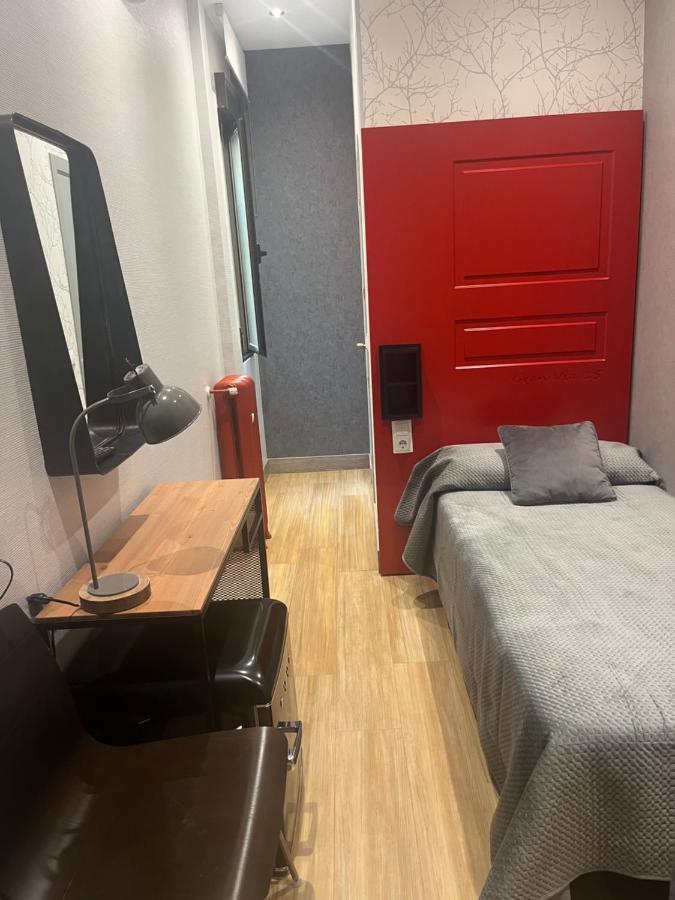 Single Room Private Bathroom