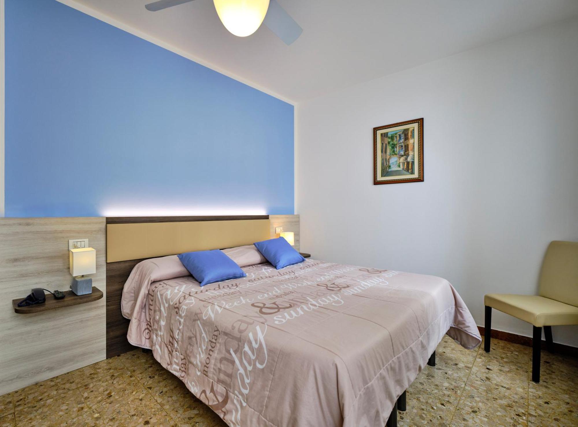 Double or Twin Room Lake View