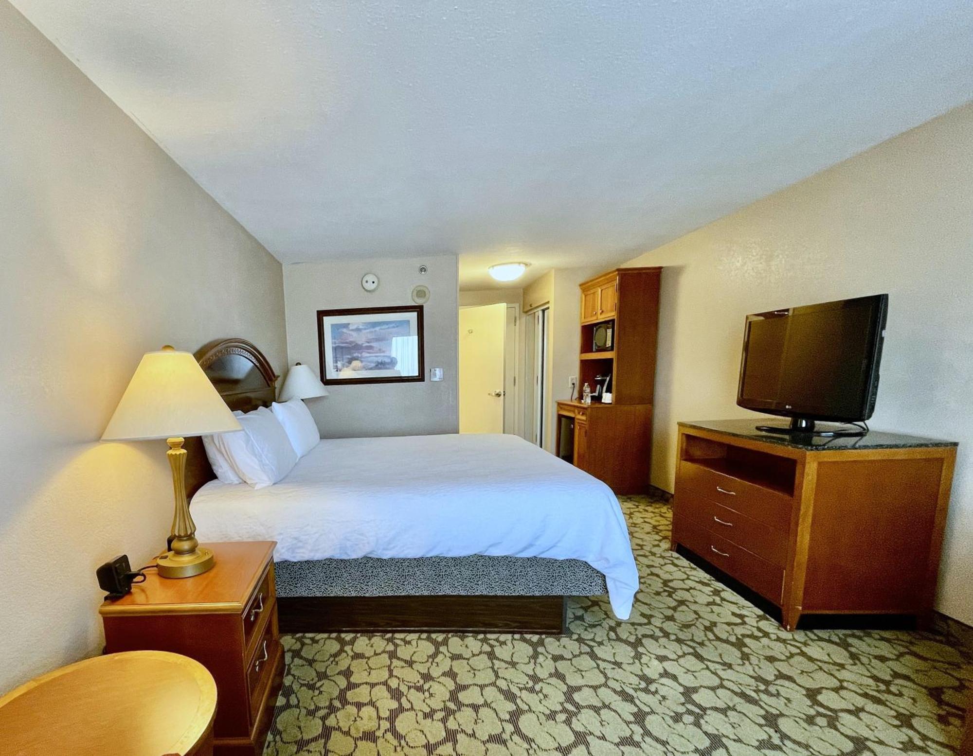 King Room with Spa Bath