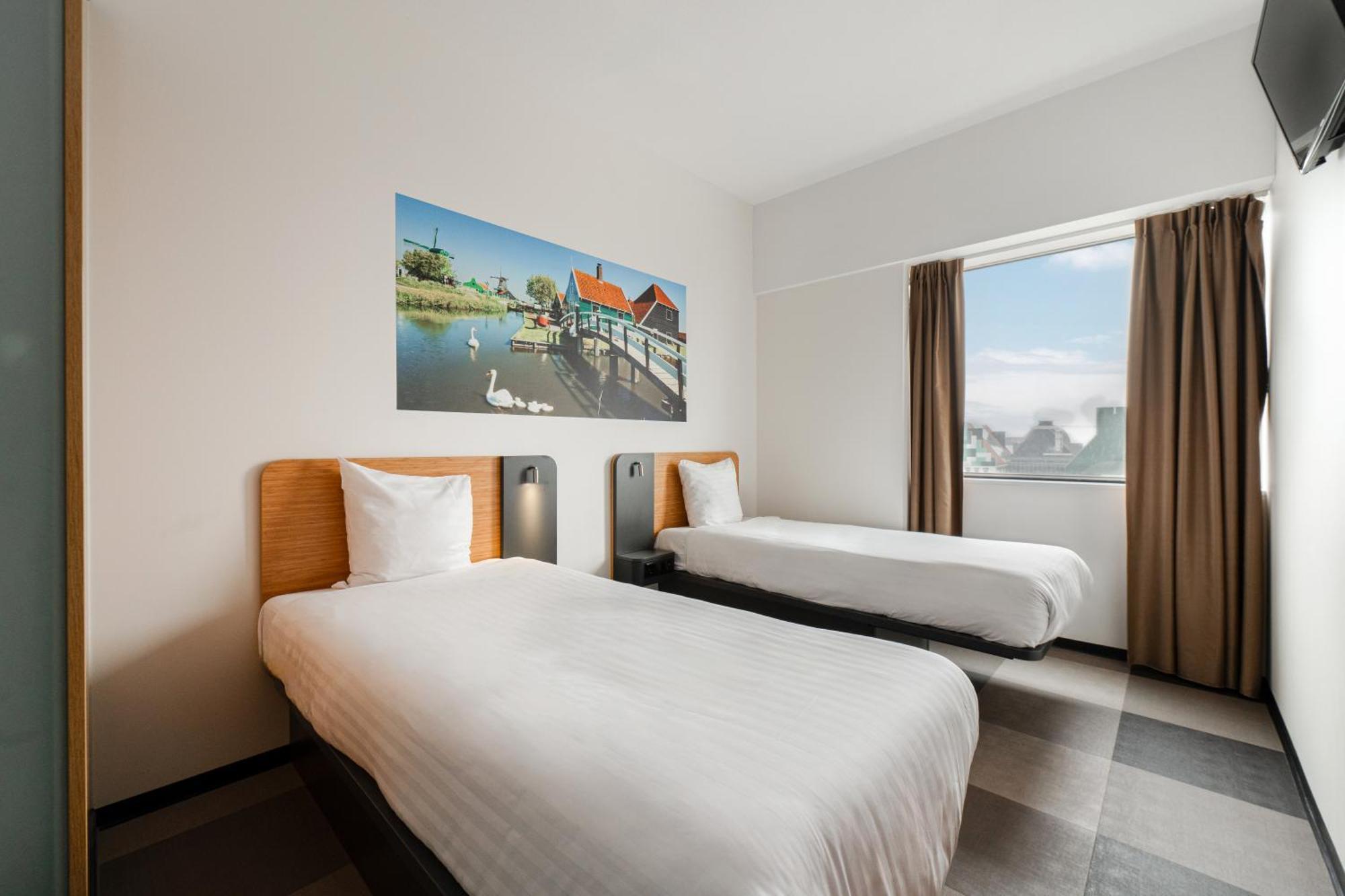 Twin Room,1501343956:JPEG
