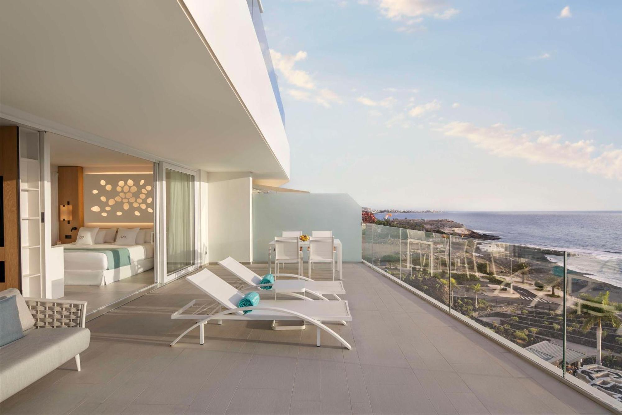 Deluxe One-Bedroom Suite