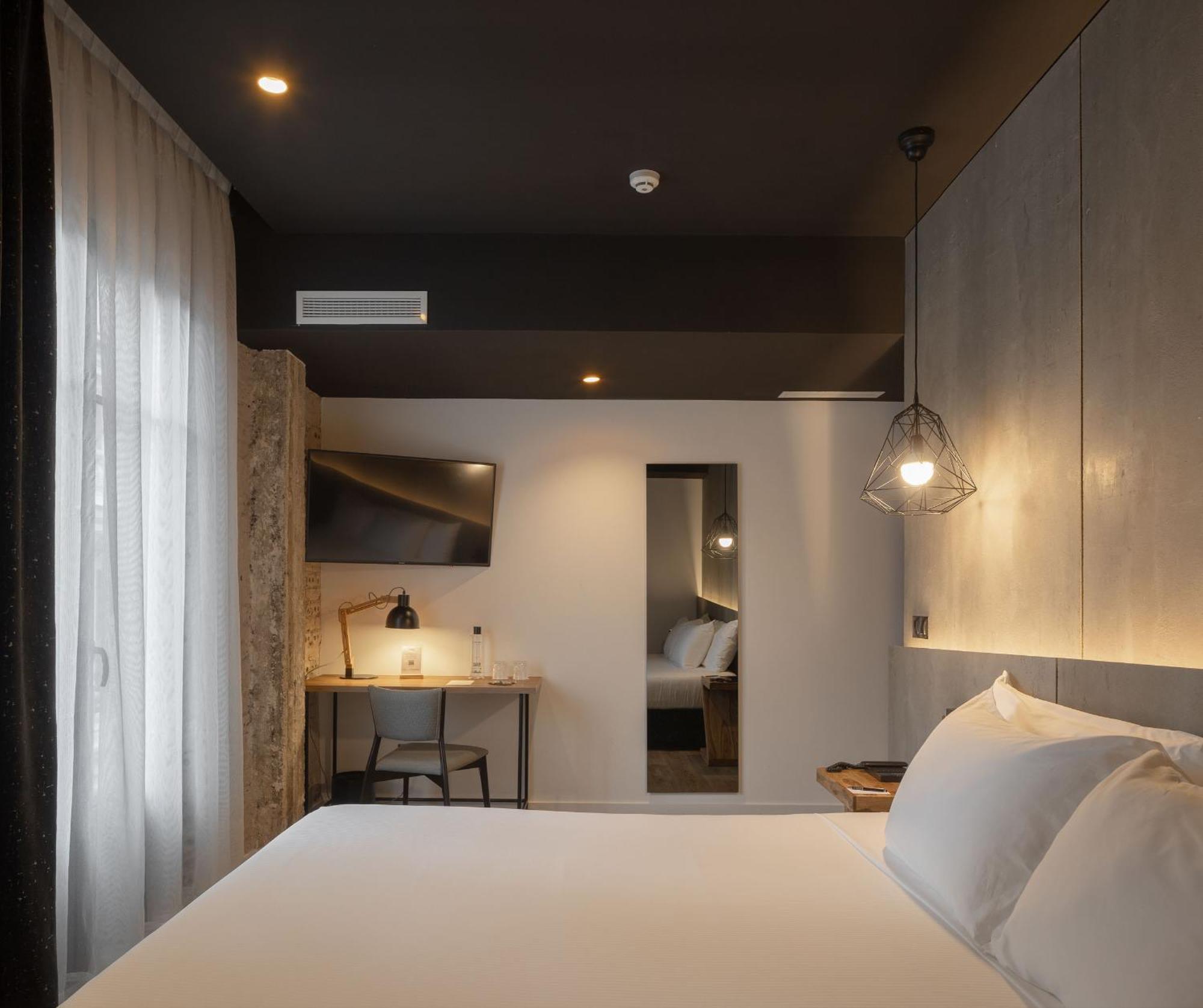 Junior Suite,1501876486:JPEG