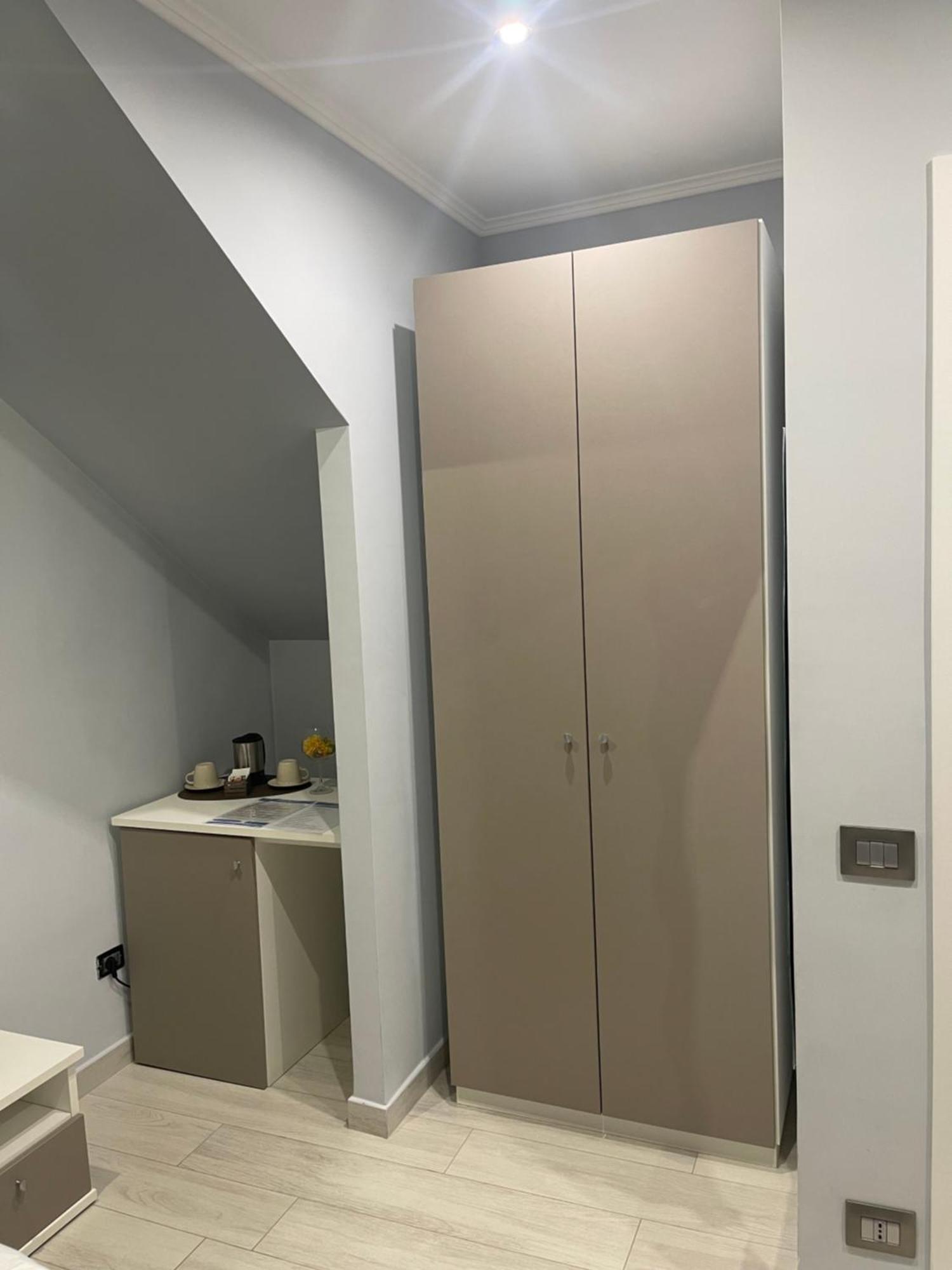 Deluxe Room,1509633034:JPEG