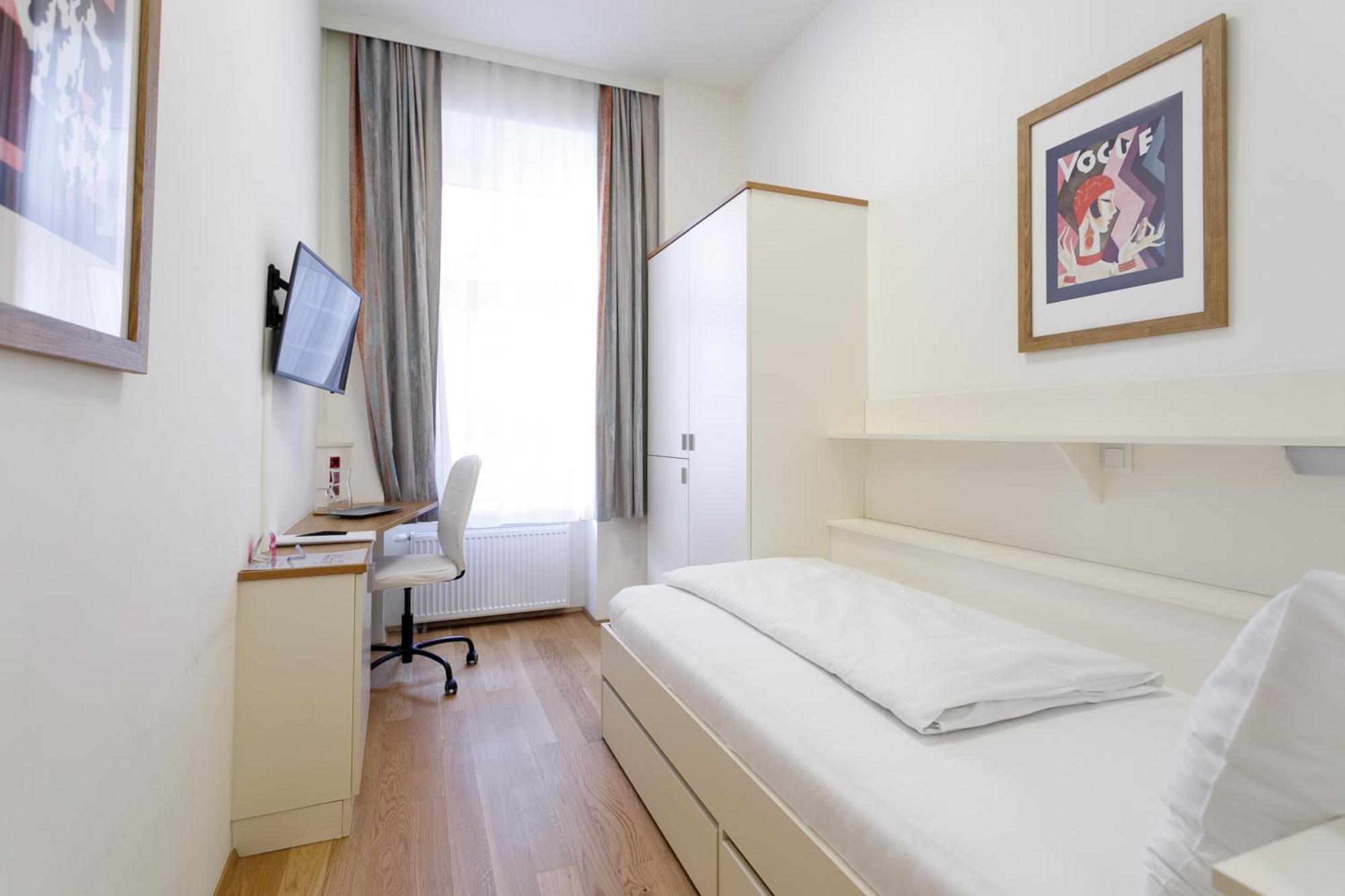 Deluxe Single Room