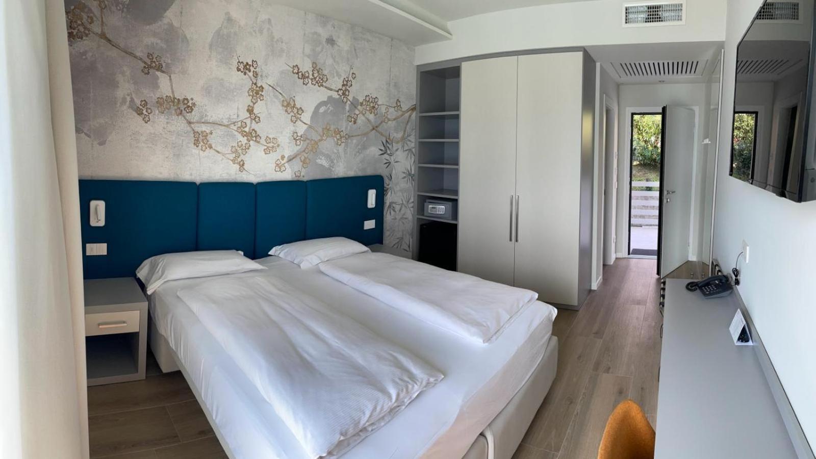 Double Room with Lake View in Villa Silvia,1593666317:JPEG