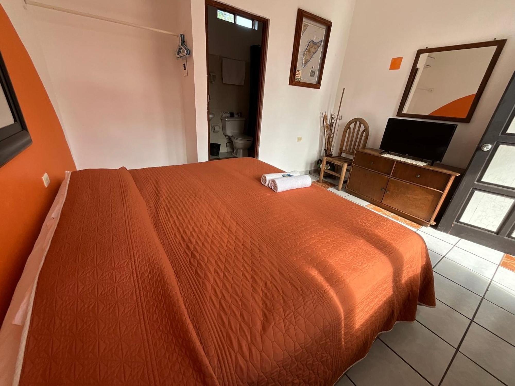 Double Room,1522080268:JPEG