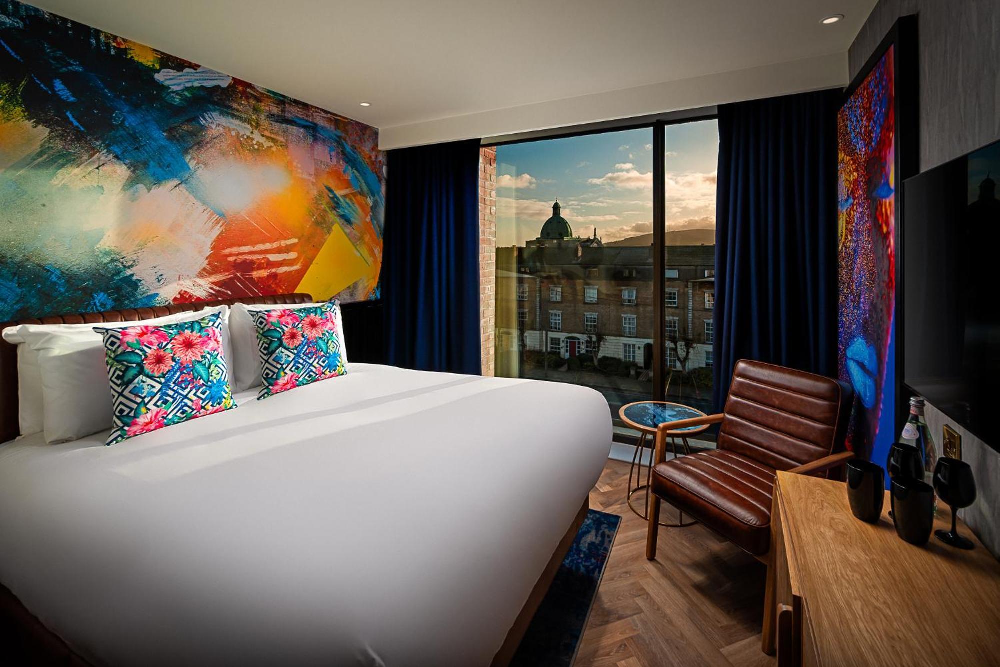 Deluxe Room a view