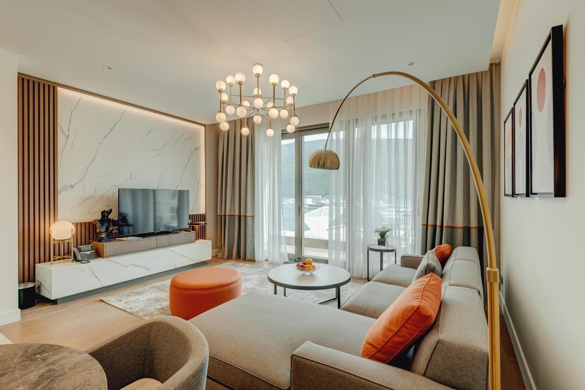 1 Bedroom Mimosa Suite