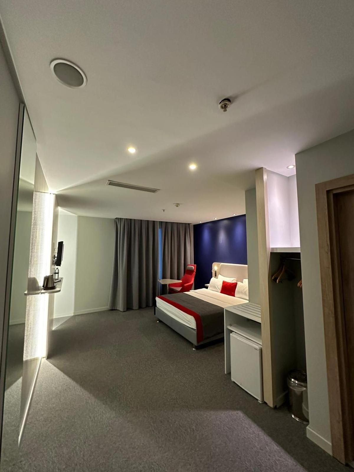 Standard Room with Free Breakfast
