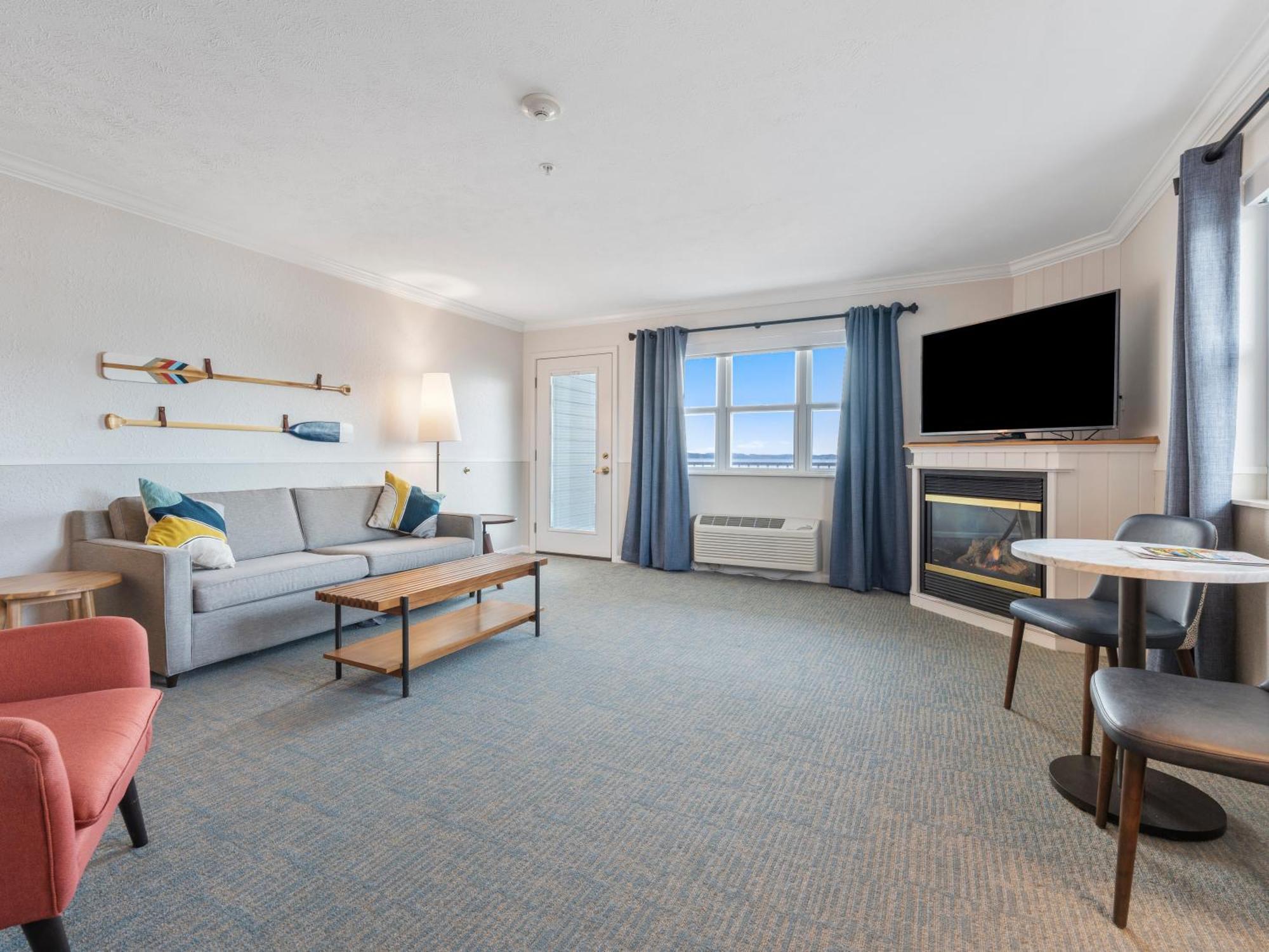 King Suite with Hot Tub