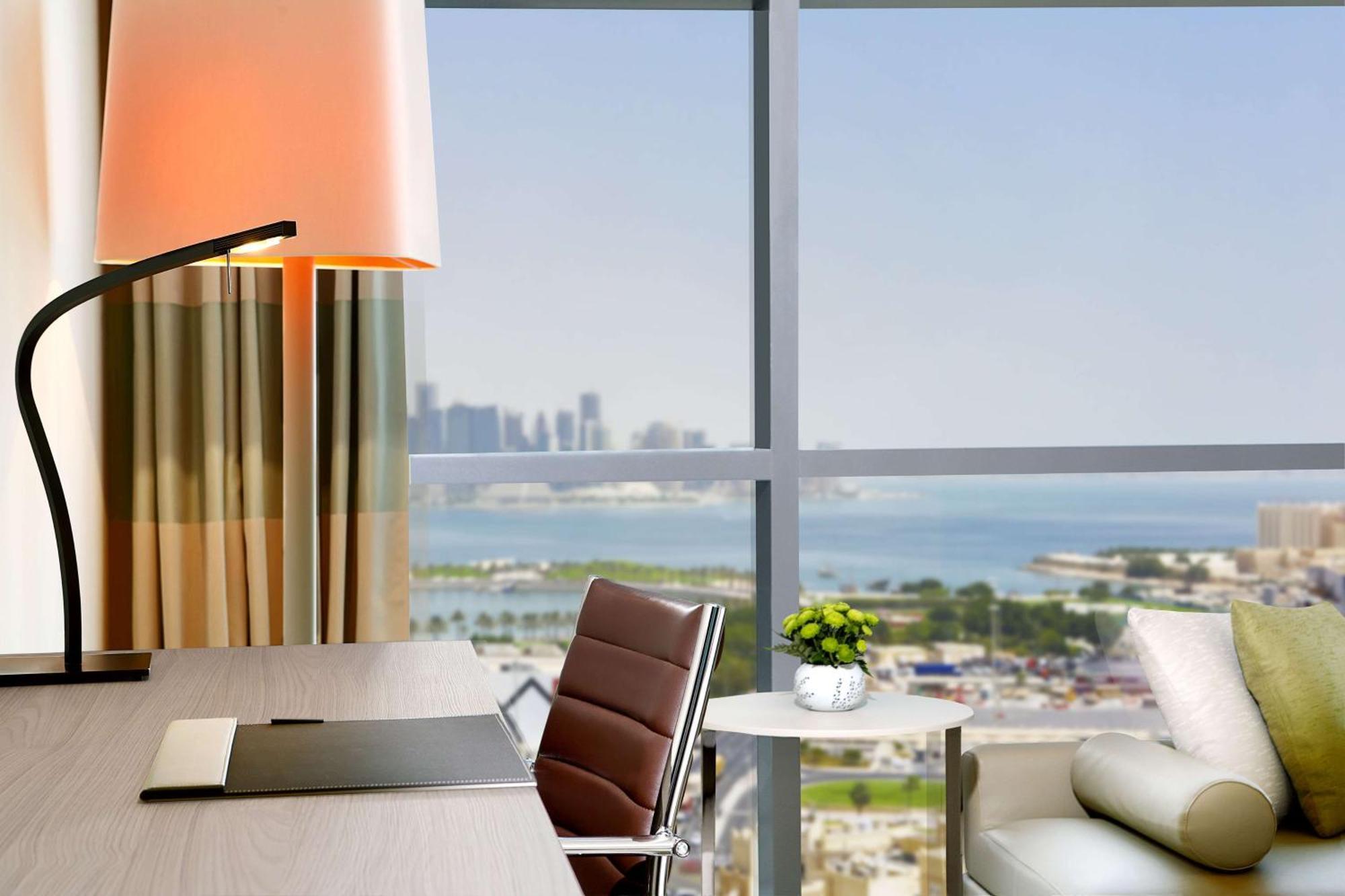 King Room Sea View & Skyline View