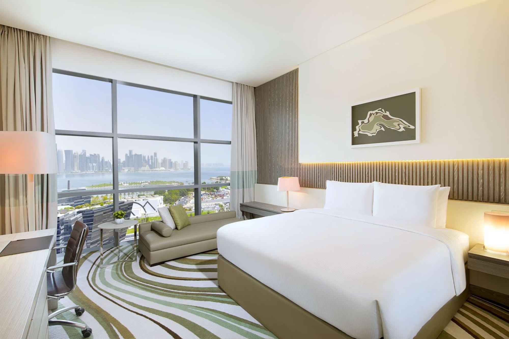 King Room Sea View & Skyline View