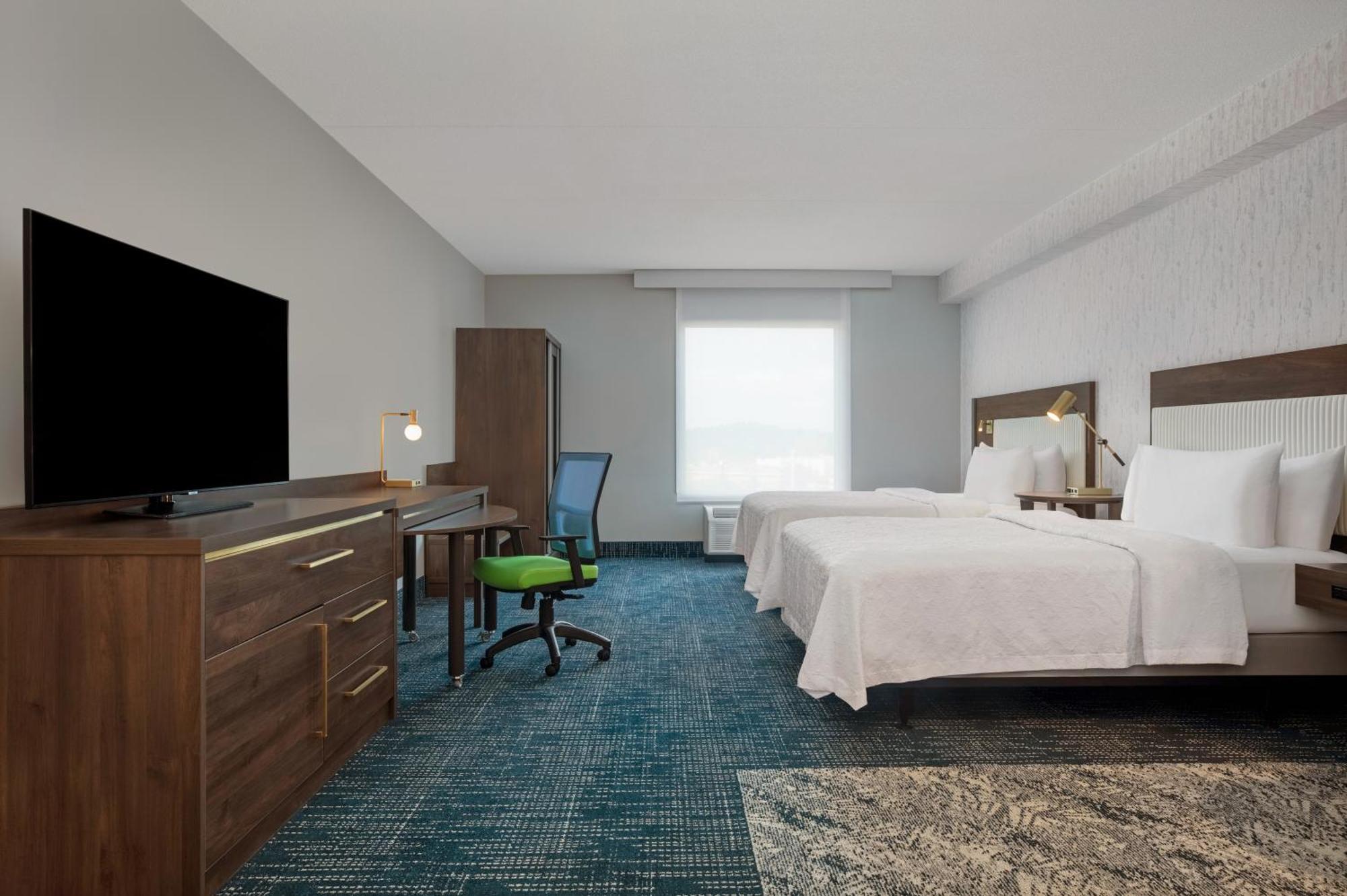 Studio Suite with Two Queen Beds and Tub - Mobility Access