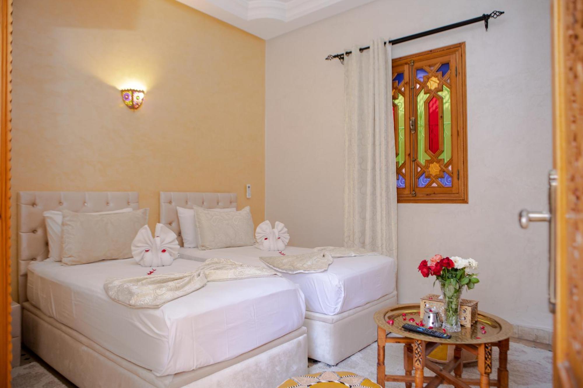 Quarto com 2 Camas de Solteiro