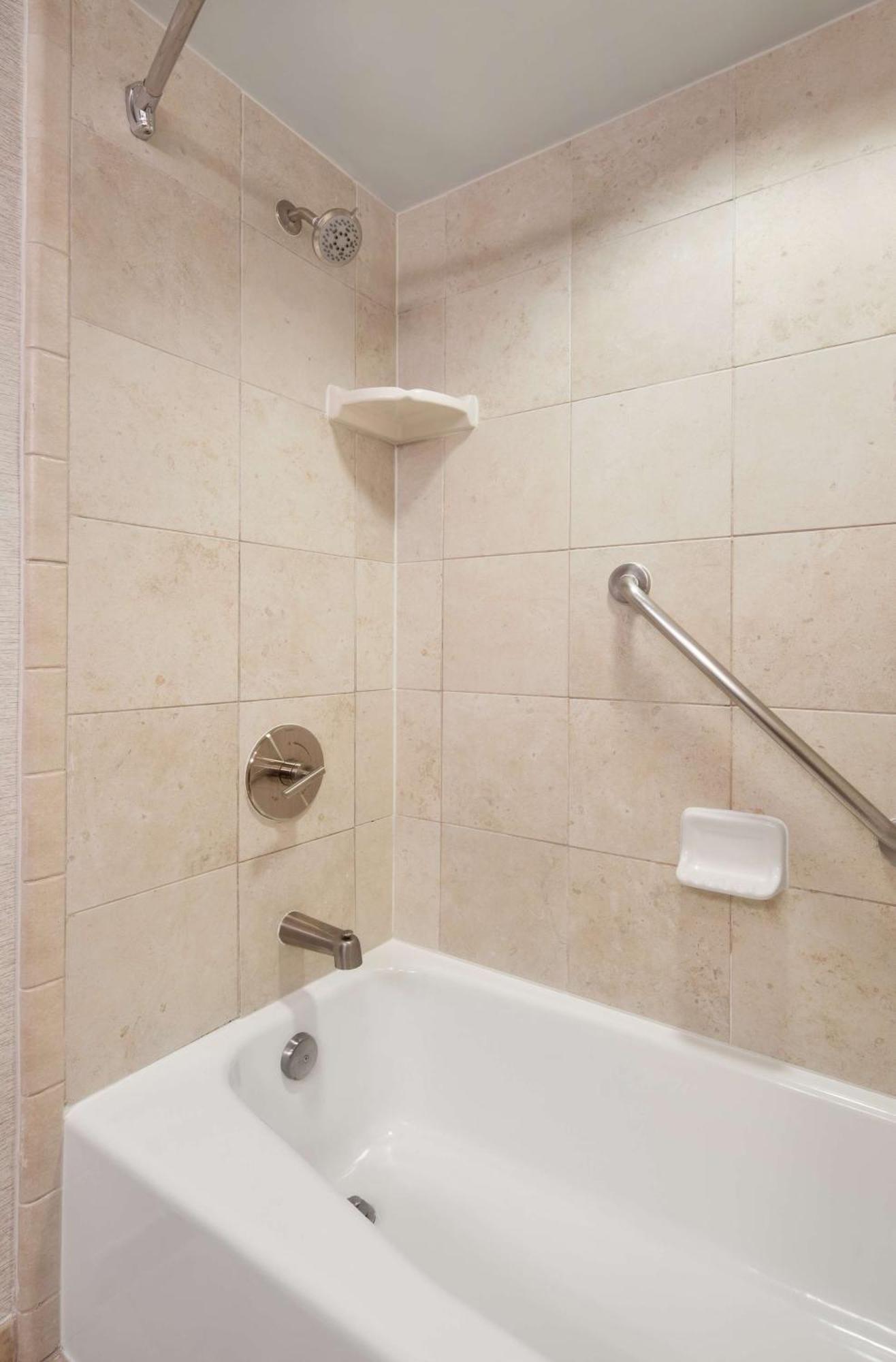 Suíte de 2 Quartos com 2 Camas Queen-size