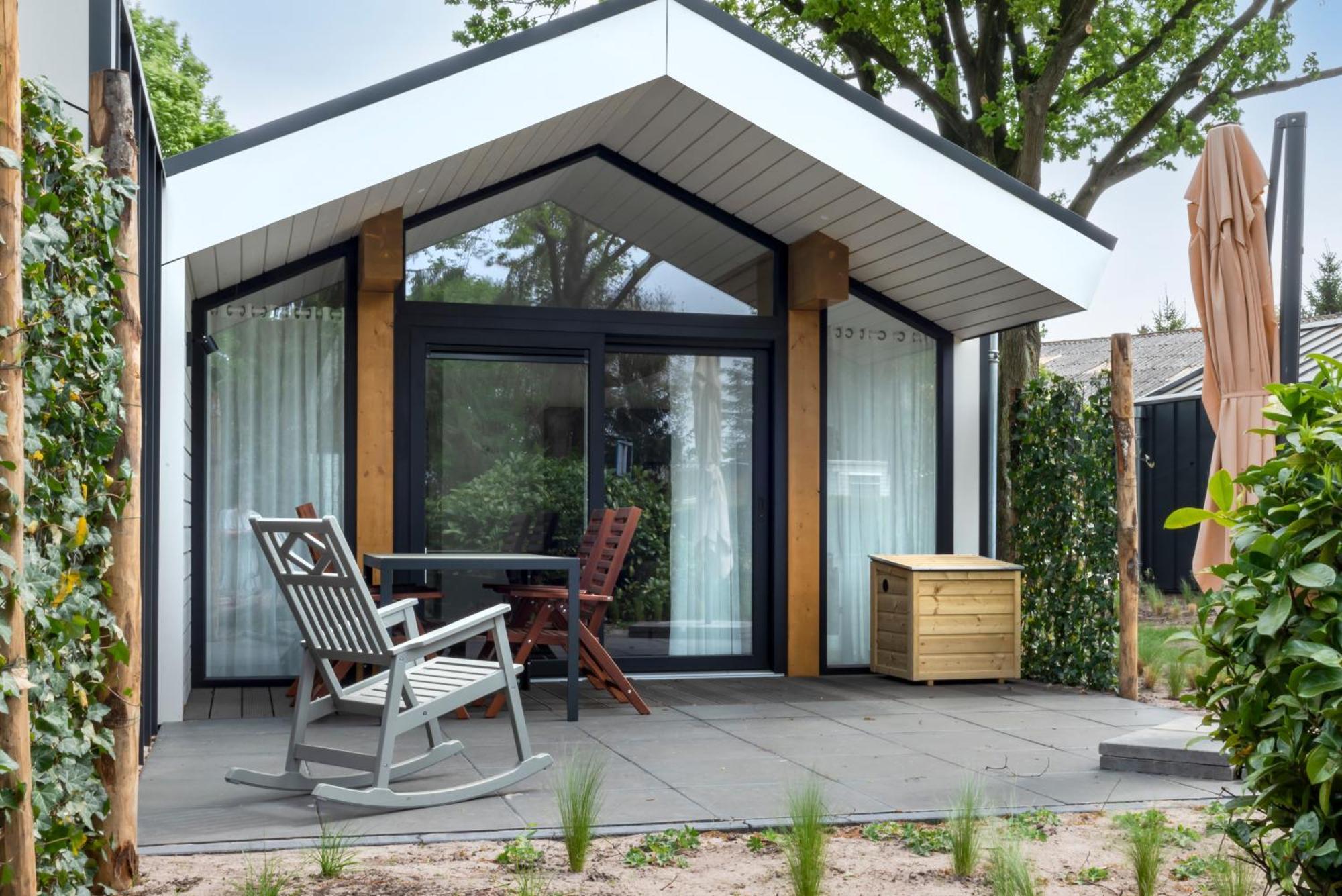 Deluxe Bungalow