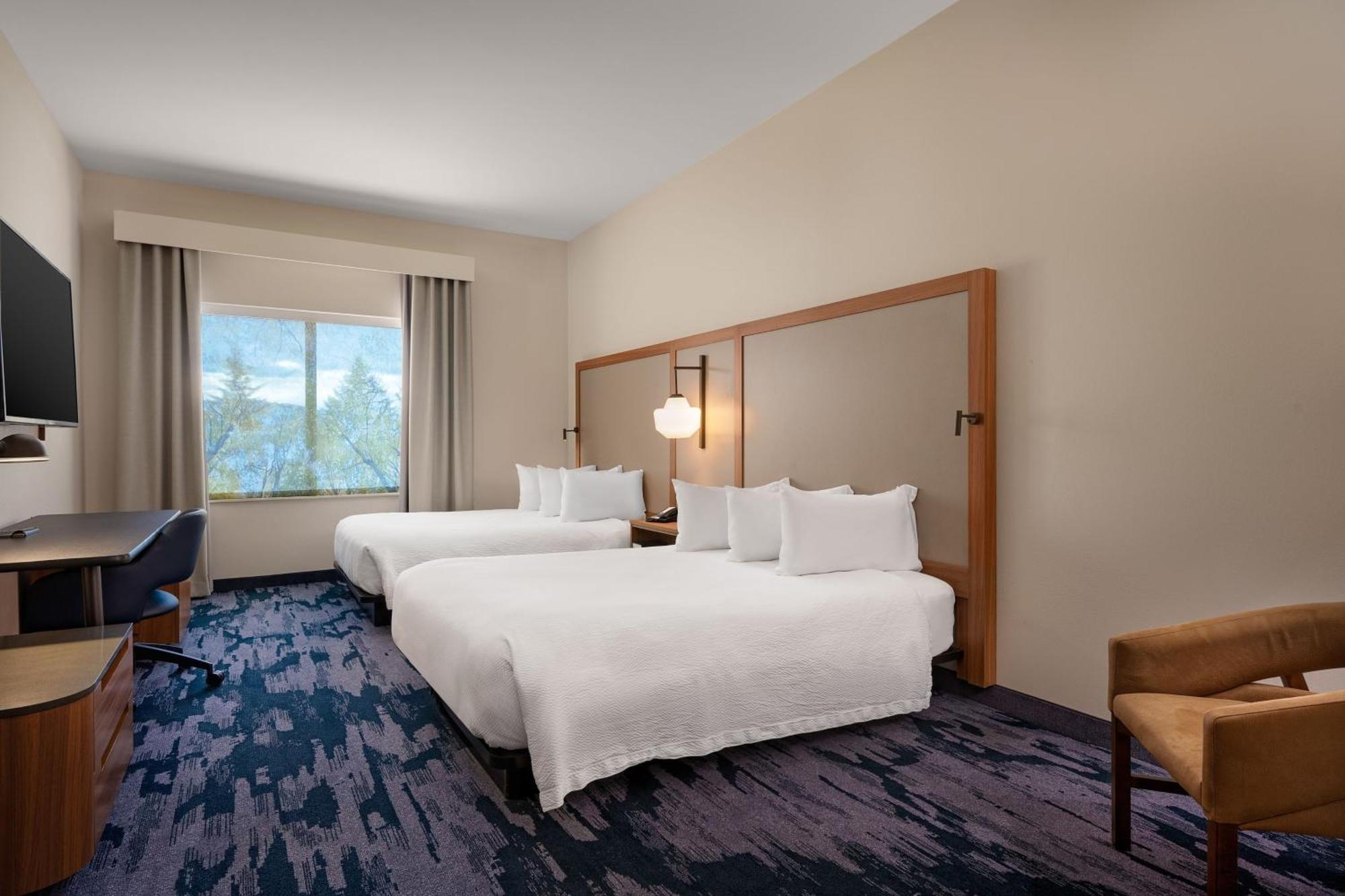 Queen Room Two Queen Beds Bathtub Mobility Access,1643157152:JPEG