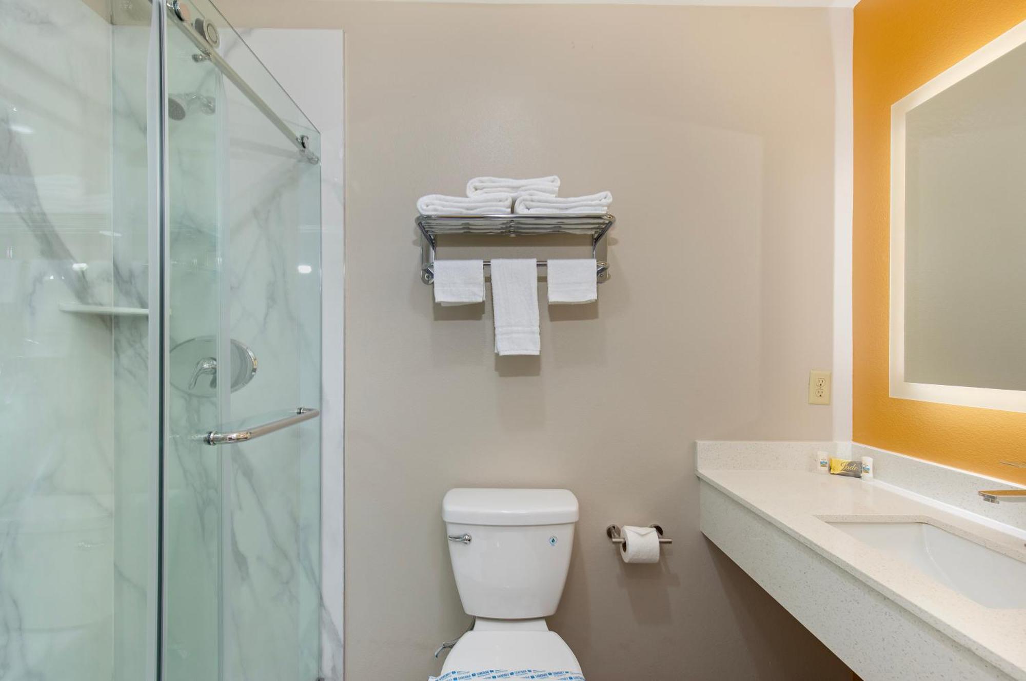 Deluxe Single Room,1554745762:JPEG