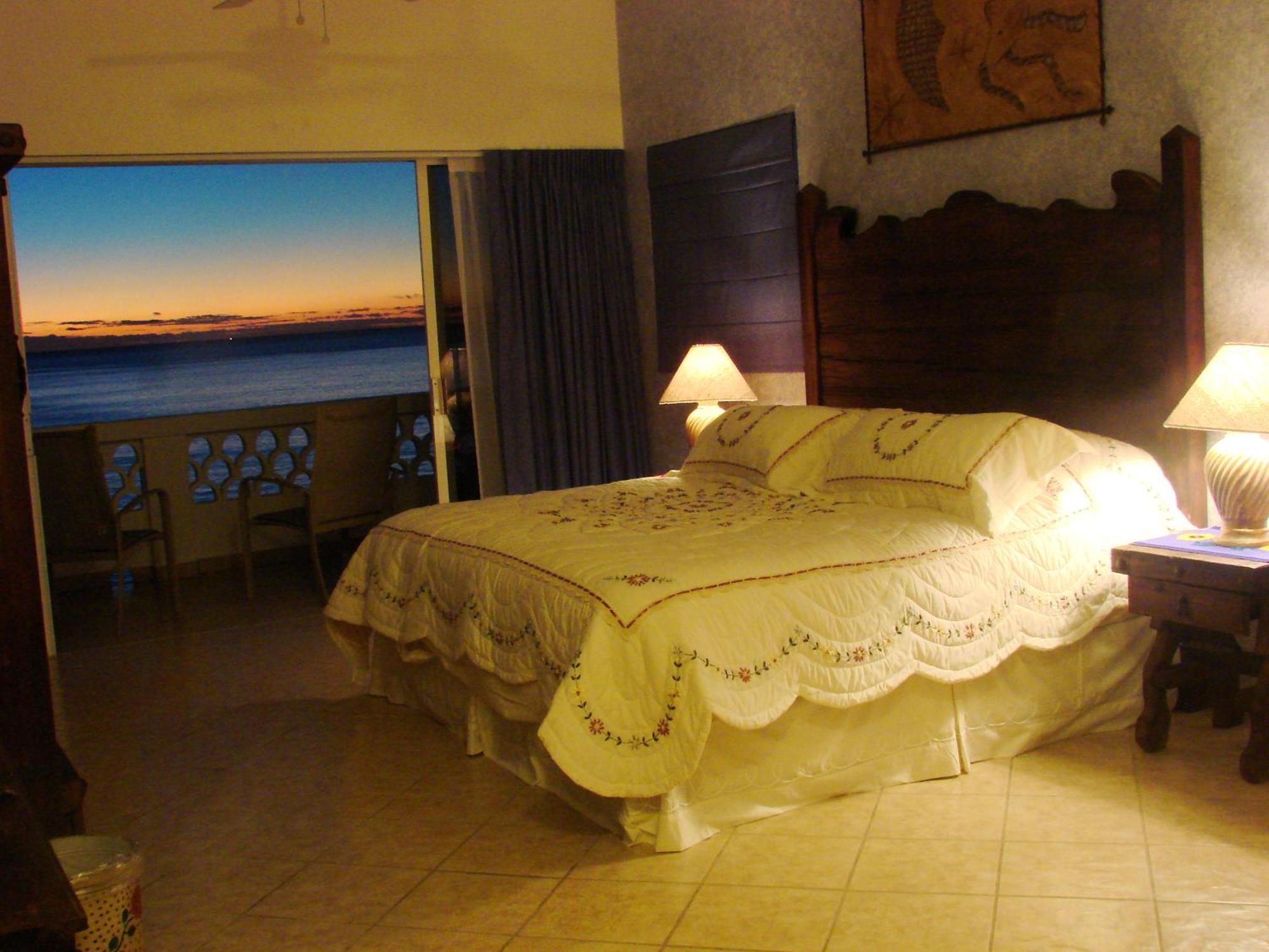 Deluxe King Room Ocean View