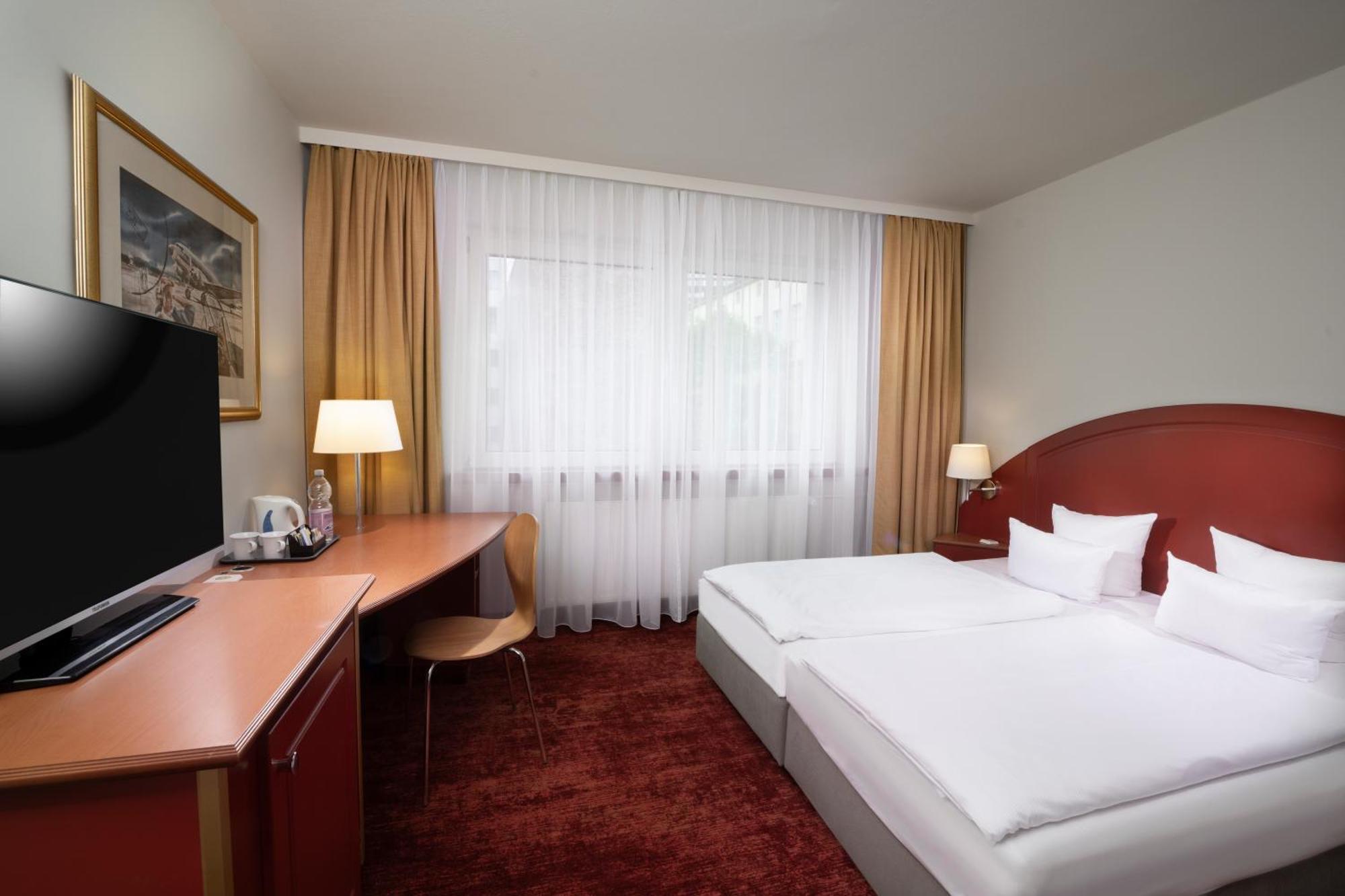 Double Room Classic with Courtyard View
