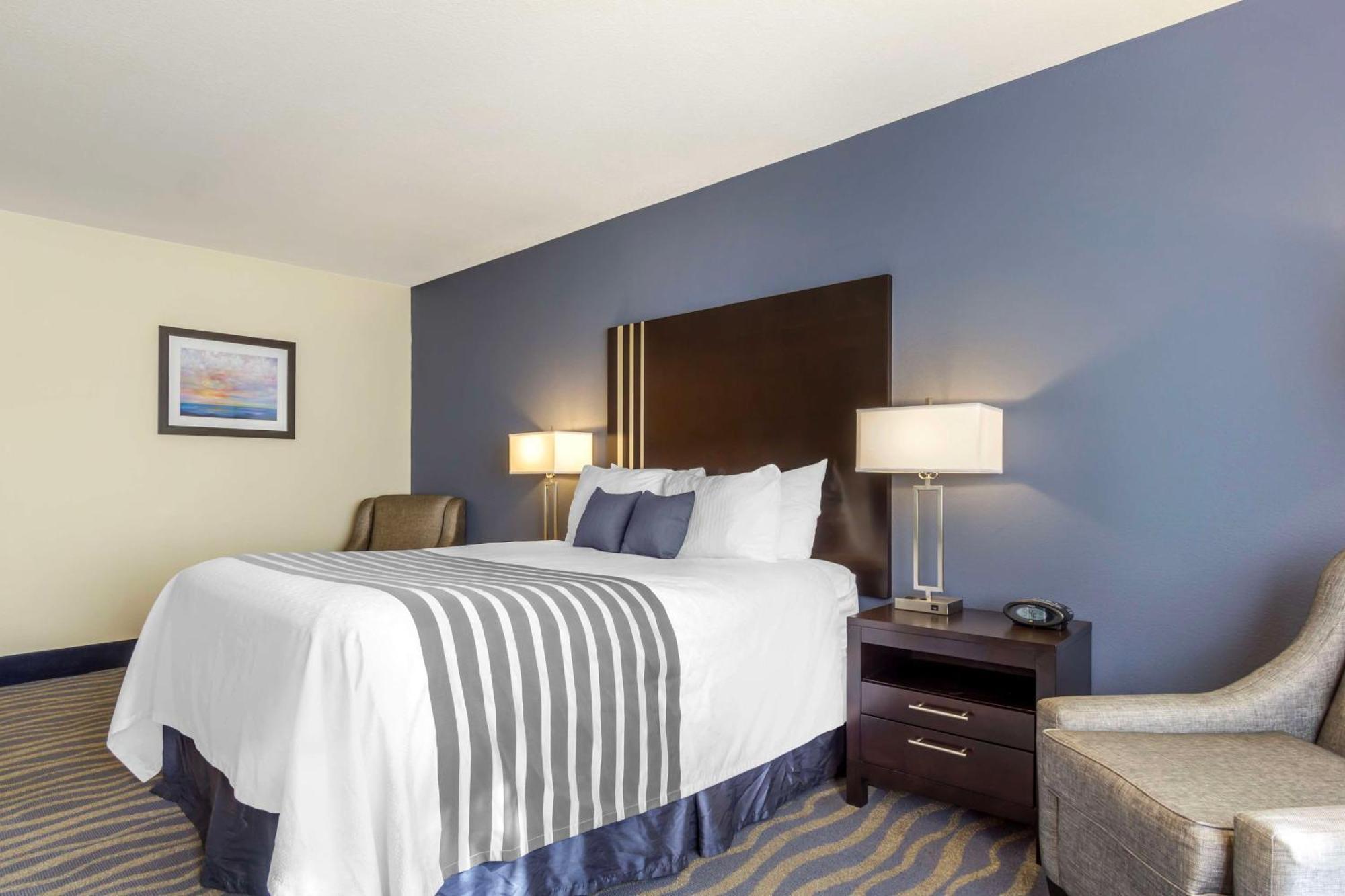 Queen Room,1584524173:JPEG