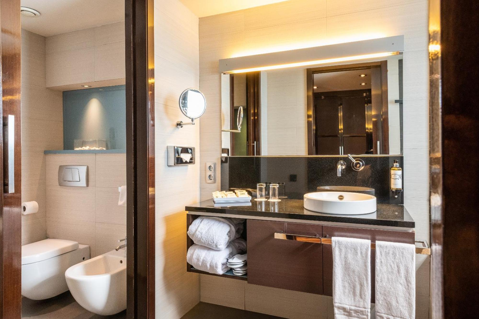 Junior Suite Jacuzzi on the Terrace