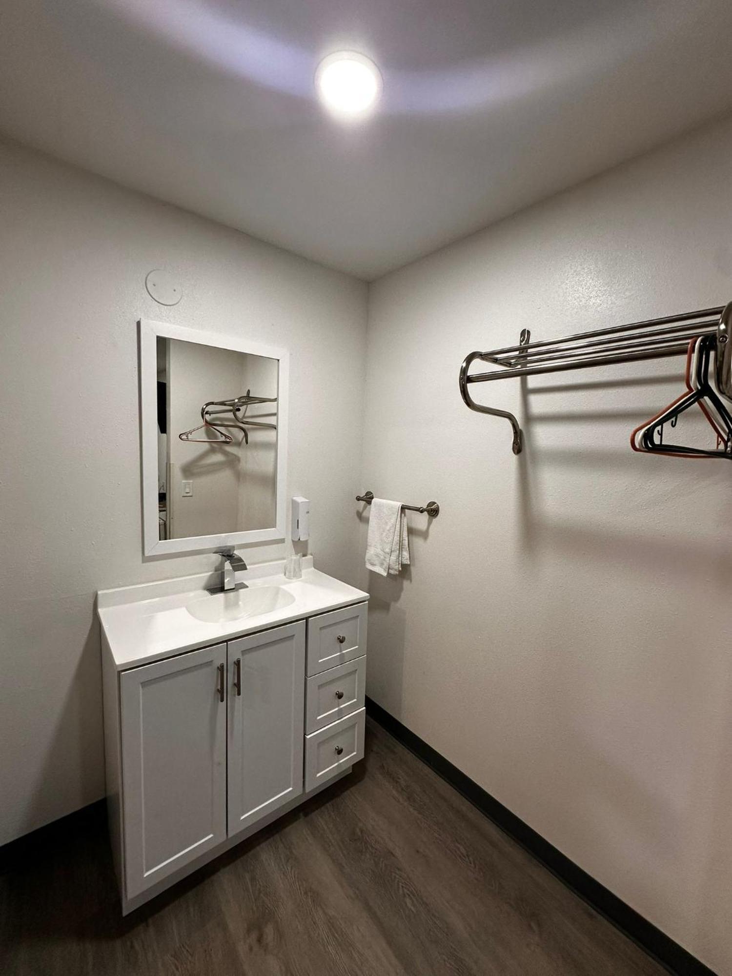 Habitación con cama extragrande - Fumadores