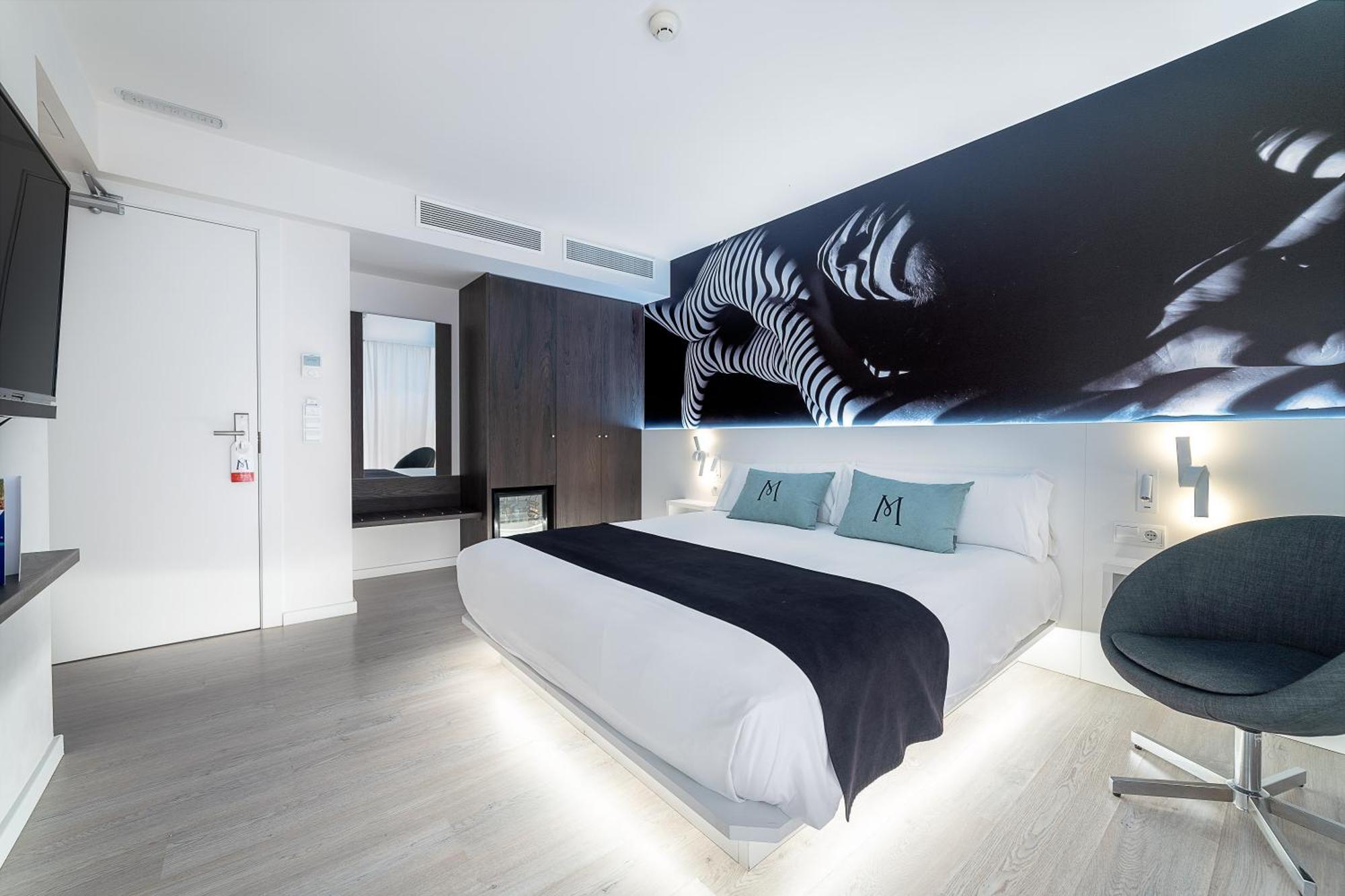superior Double Room Pool View Terrace